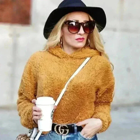 CASUAL DOLLS Ultra Soft Faux Fur Hoodie Top - Picture 3 of 9